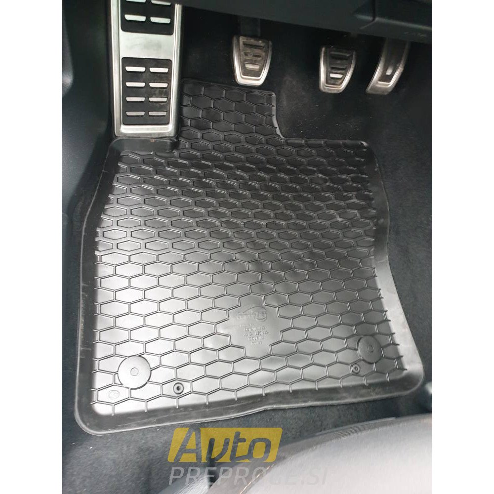 Gumeni tepisi za auto AUDI A3 (8V) (2012 - 2020); SEAT Leon (2012 - 2020); VOLKSWAGEN Golf 7 (2012 - 2019); VOLKSWAGEN Golf 8 (2020 - ); AUDI A3 (8Y) (2012 - 2020 )