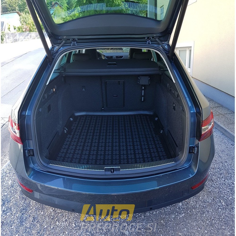 Kadica za prtljažnik SKODA SUPERB III Station Wagon verzija s jednim dnom (15-)