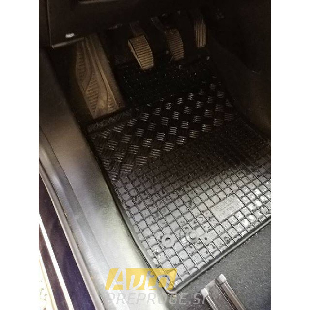 Gumeni tepisi za auto FIAT Tipo Hatchback (2016 - ); FIAT Tipo Kombi (2016 - )